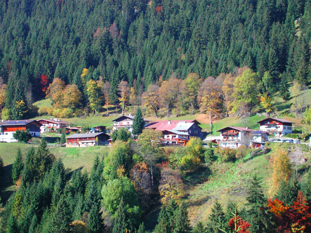 Dorf Rauth bei Nesselwängle